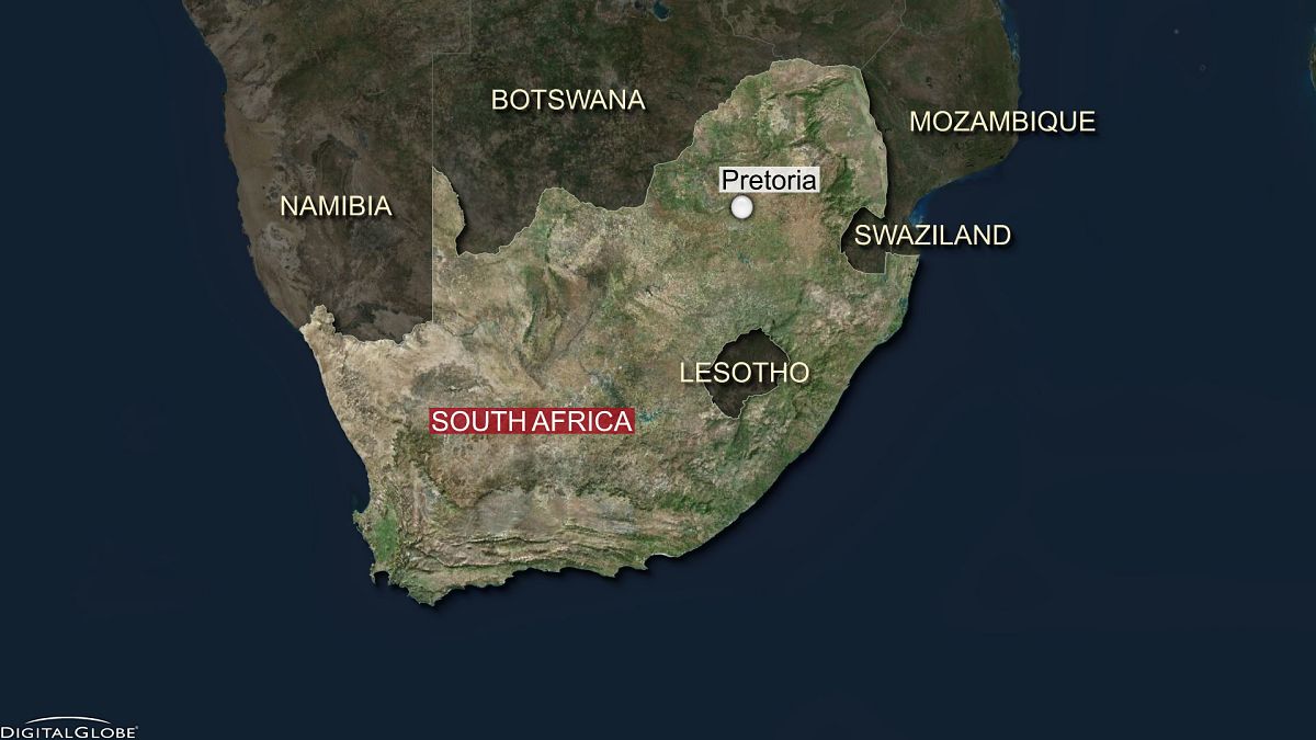 Al menos un muerto y 29 heridos en el derrumbe de un edificio en Sudáfrica