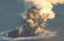 [Video] New volcanic island appears off the coast of Japan