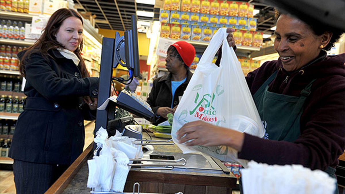 US: Battle over food stamps spoils Thanksgiving for the poor