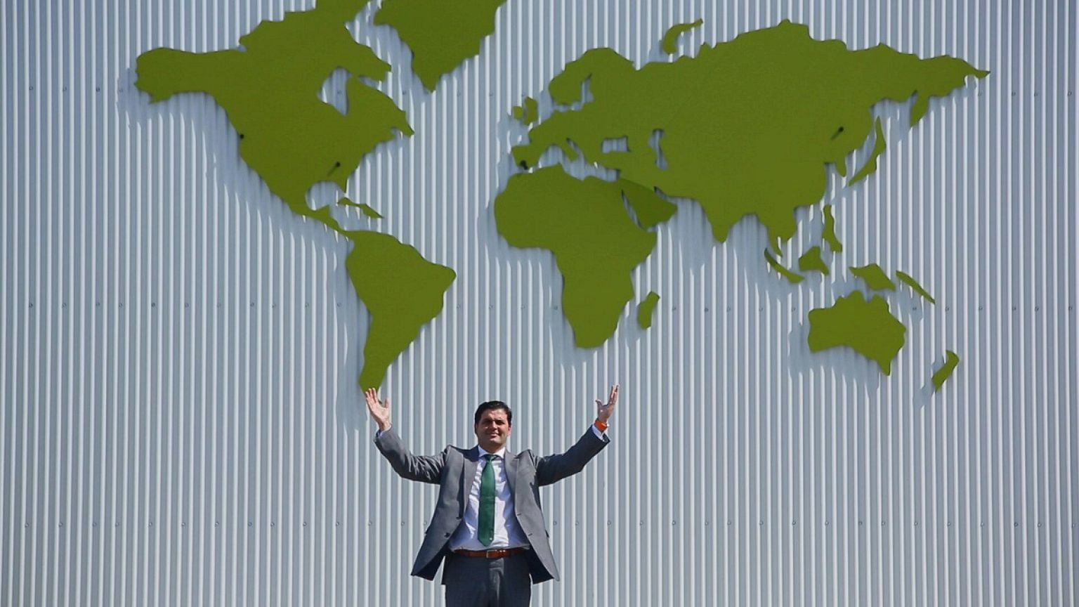 التمويل الذاتي من خلال الدخول إلى الأسواق المالية
