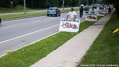 Sokkoló abortuszellenes kampány Madrid utcáin