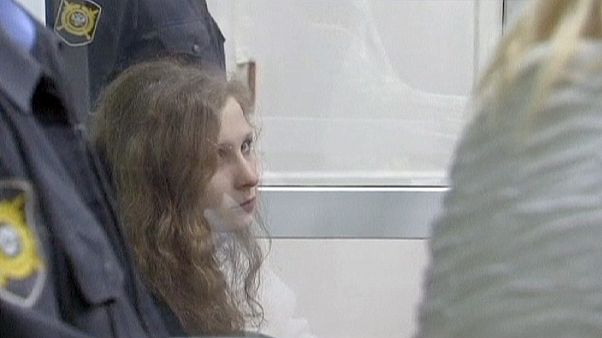 La Pussy Riot libérée dénonce "une opération de communication" du Kremlin La Pussy Riot libérée dénonce "une opération de communication" du Kremlin