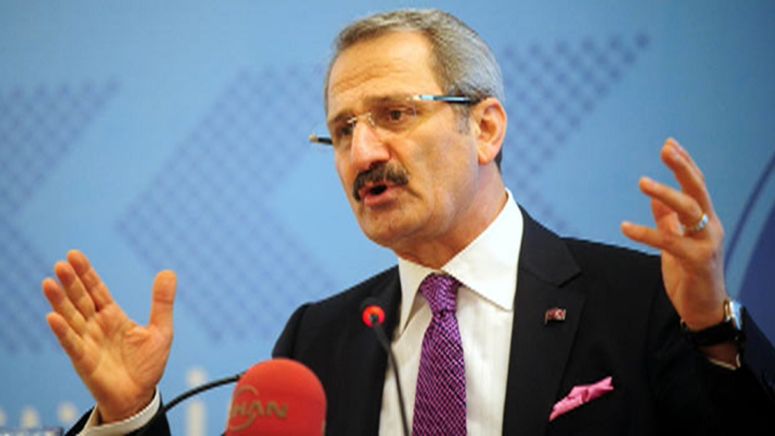 Ekonomi Bakanı Zafer Çağlayan istifa etti