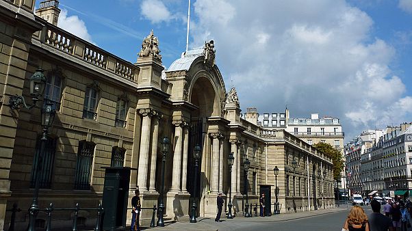 Protesting theatre director rams French palace gate Protesting theatre director rams French palace gate