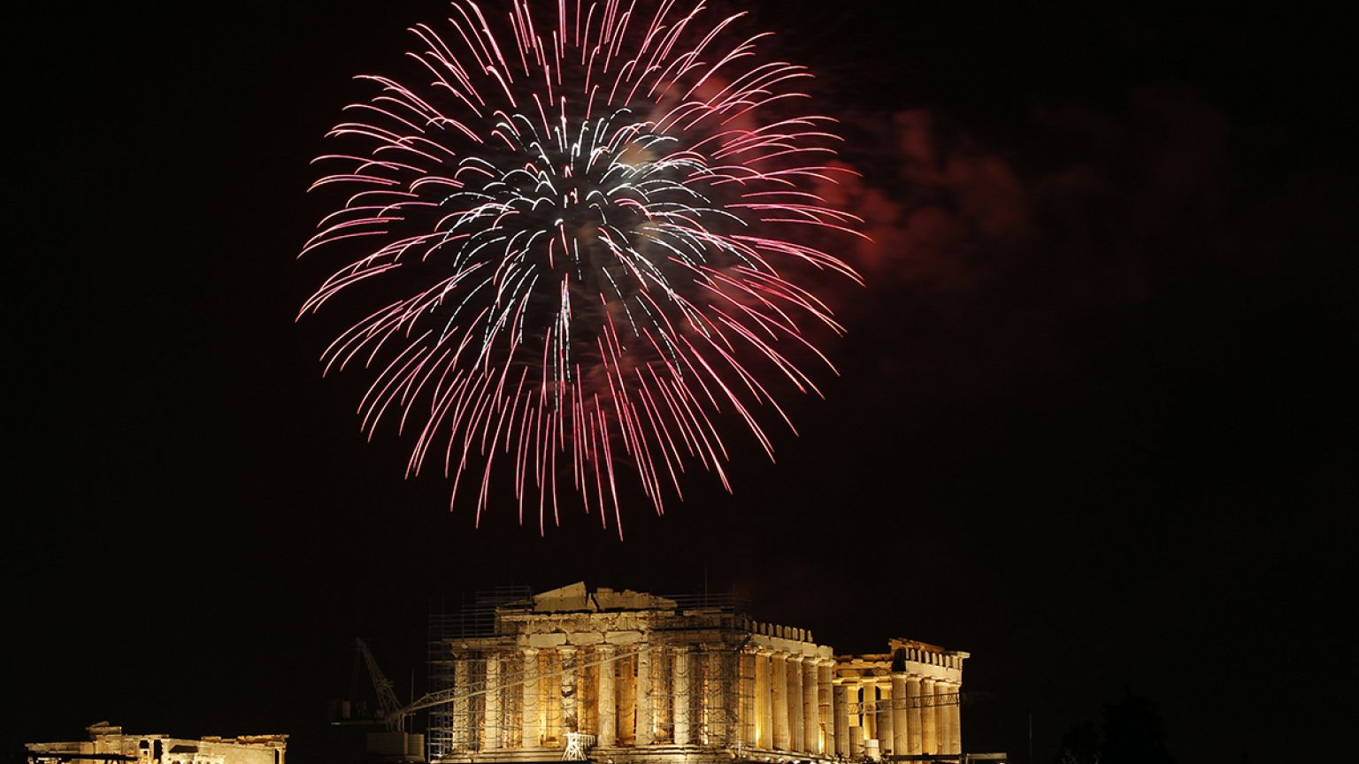 Στη σκιά της Ακρόπολης η υποδοχή του 2014