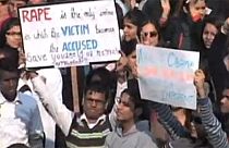 Ινδία: 16χρονη θύμα ομαδικού βιασμού αυτοπυρπολήθηκε