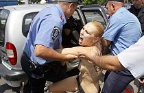 FEMEN: Οι καλύτερες...φωτογραφίες διαμαρτυρίας για το 2013