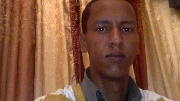 القضاء الموريتاني يوجه تهمة "الردة" لشاب متهم بالإساءة للنبي محمد القضاء الموريتاني يوجه تهمة "الردة" لشاب متهم بالإساءة للنبي محمد