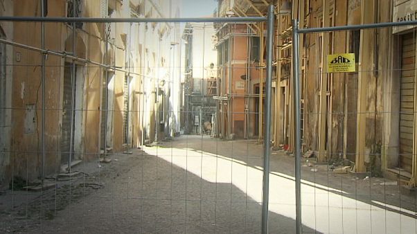 Erdbebenstadt L'Aquila: Fünf Jahre und kaum Fortschritt Erdbebenstadt L'Aquila: Fünf Jahre und kaum Fortschritt