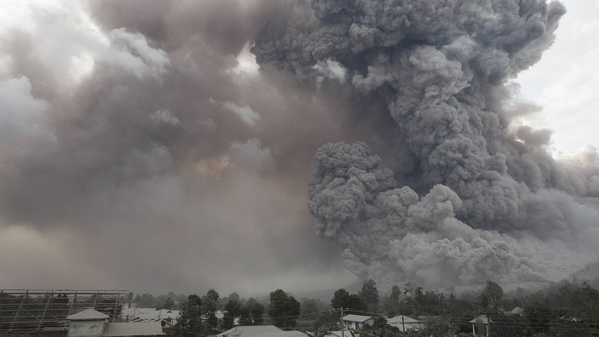 Megdöbbentő felvételek a Szinabung vulkán kitöréséről