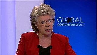 Viviane Reding: Google "rouba dados privados dos cidadãos"