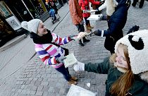 Une chaîne de lecteurs de deux kilomètres de long à Riga