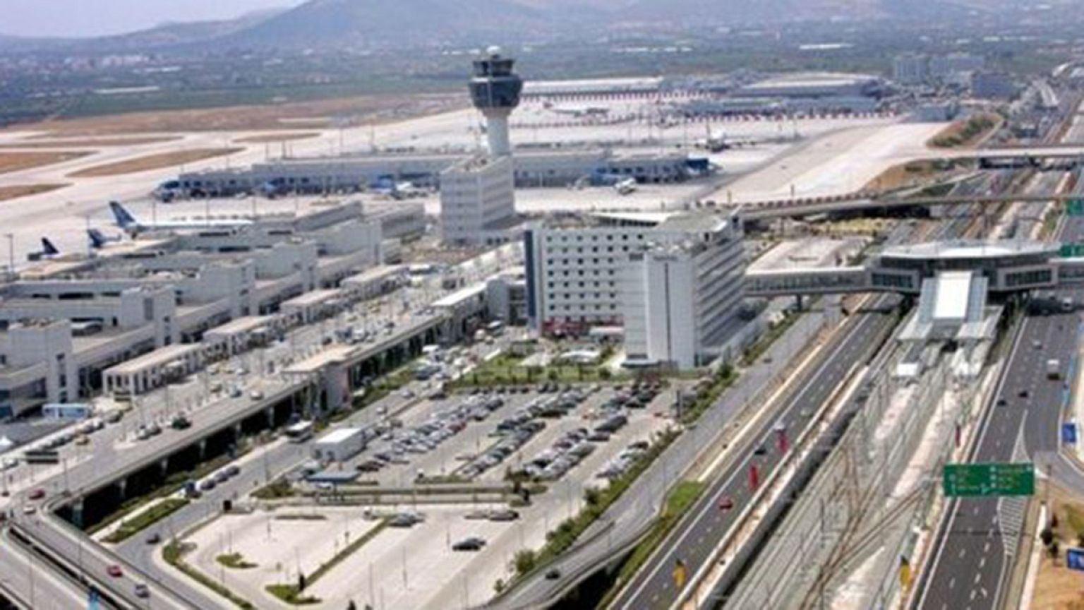Retenido en Atenas el avión de la delegación siria para Conferencia Ginebra
