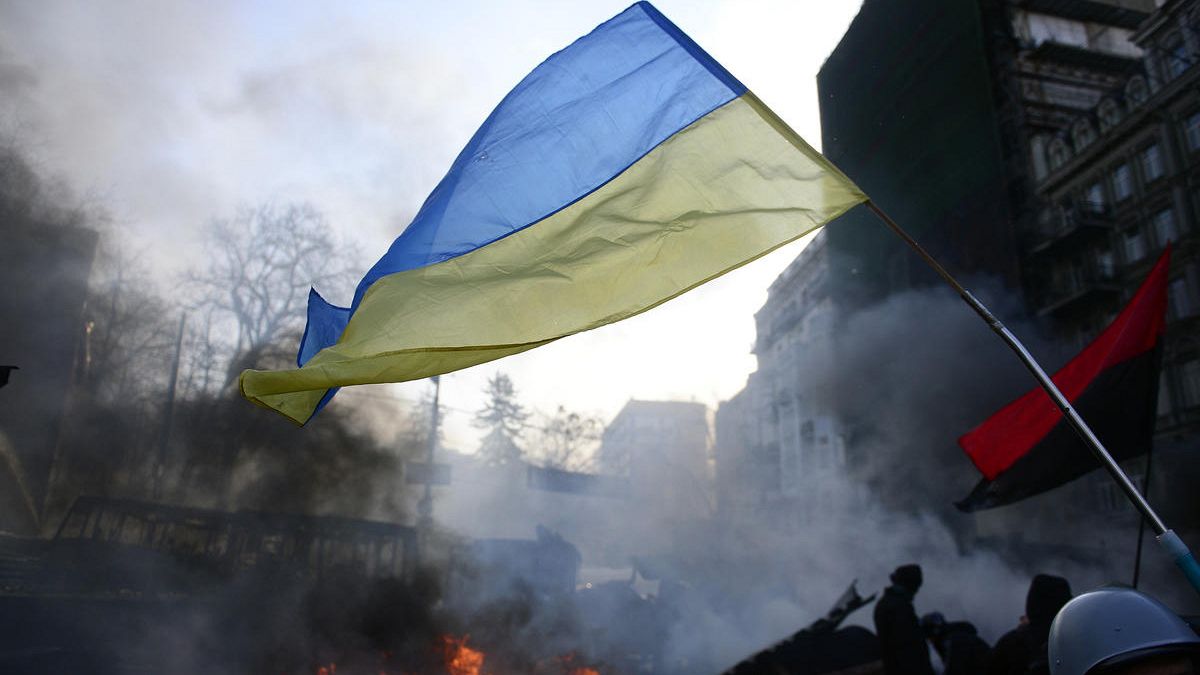 Ukraine (Live coverage):  Yanukovych promises changes to government and contested law