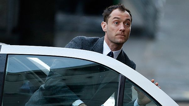 Jude Law: a sajtó évek óta vadászik a magánéletemre Jude Law: a sajtó évek óta vadászik a magánéletemre