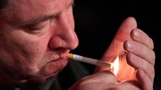 UK: MPs vote in favour of smoking ban in cars carrying children