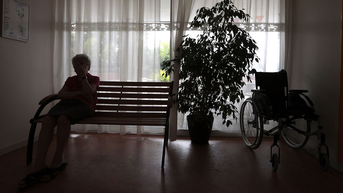 Alzheimer, dépendance : un projet de loi après dix ans de piétinement
