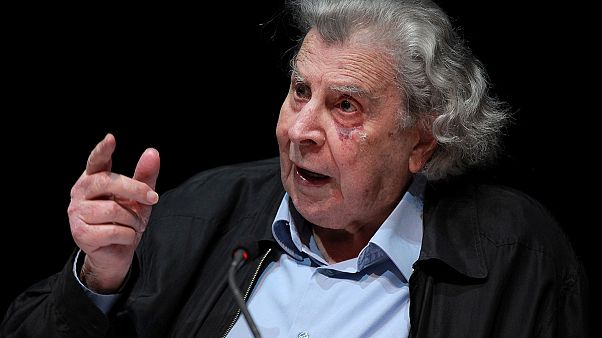 Στο νοσοκομείο με πνευμονία ο Μίκης Θεοδωράκης Στο νοσοκομείο με πνευμονία ο Μίκης Θεοδωράκης