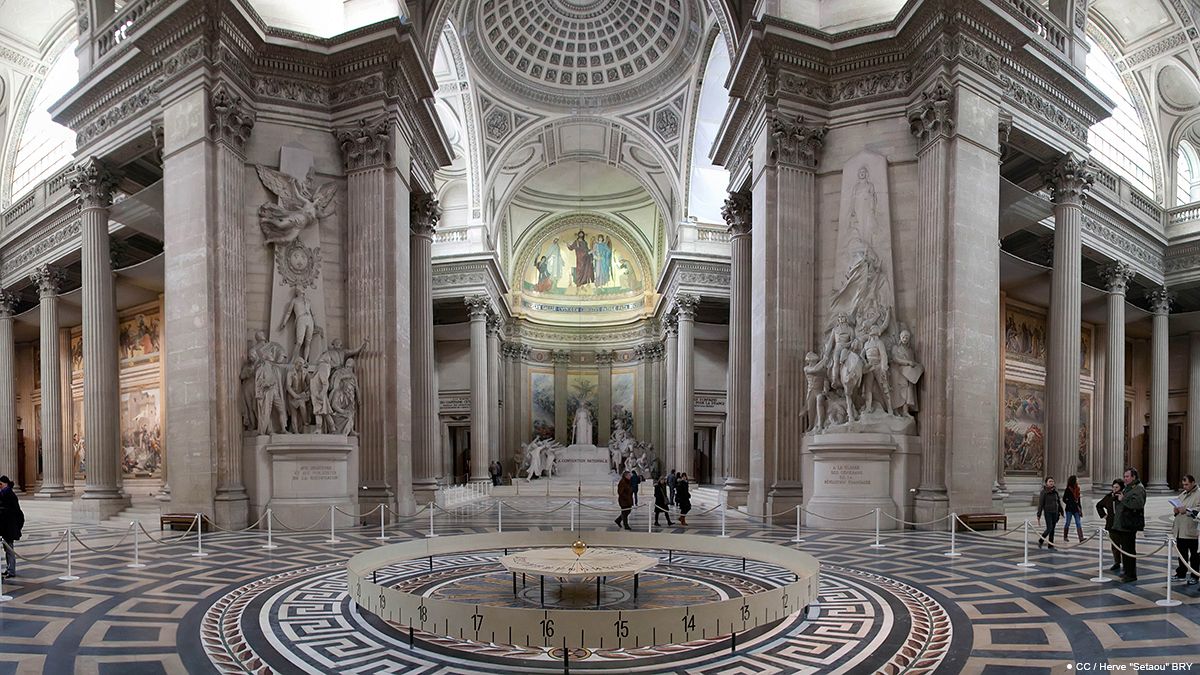 Panthéon : Entrez ici G.de Gaulle, G.Tillion, J.Zay et P.Brossolette
