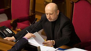Ukraine parliament delays formation of government until Thursday