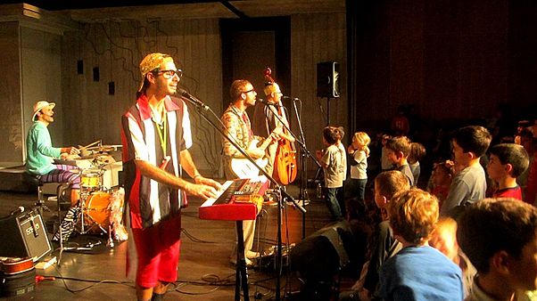 «Μαμά θα κάνω μπάντα» από τους Burger Project «Μαμά θα κάνω μπάντα» από τους Burger Project