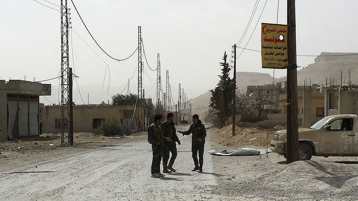 Syria: President al-Assad’s forces focus efforts on strategic town near Lebanon