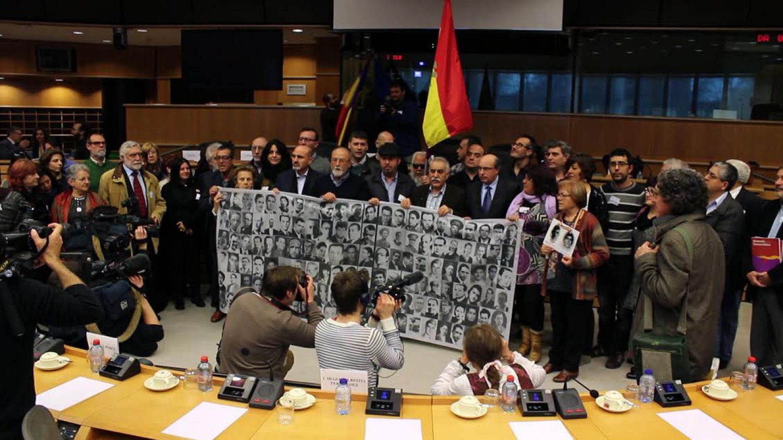 Víctimas del franquismo piden amparo al Parlamento Europeo
