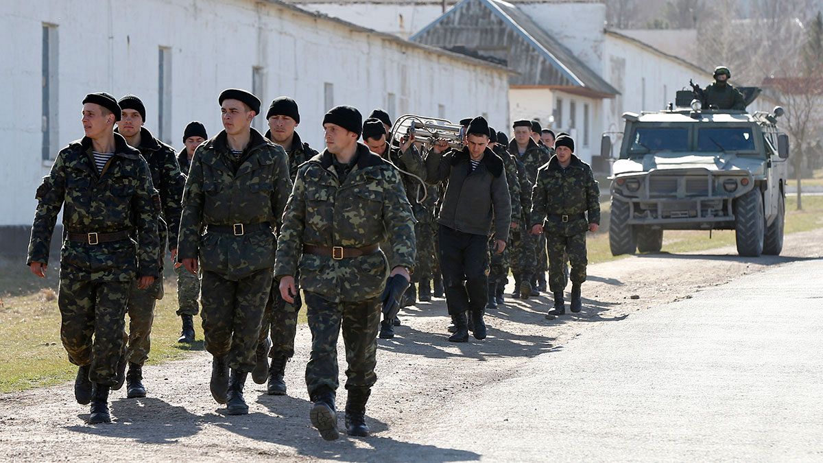 Les forces ukrainiennes sommées de quitter la Crimée