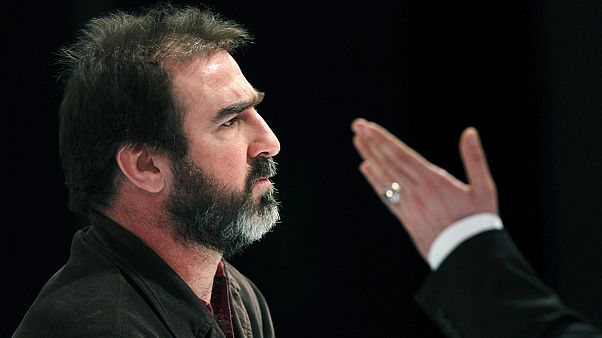 Cantona fermato per aggressione Cantona fermato per aggressione