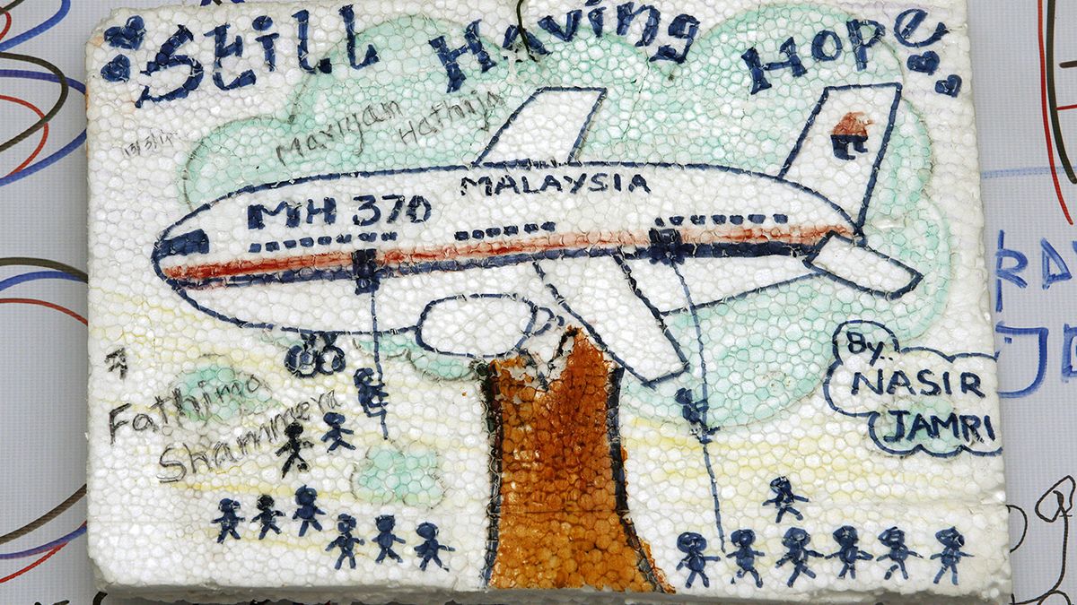 MH370: Investigators try to recover deleted data from pilot's flight simulator