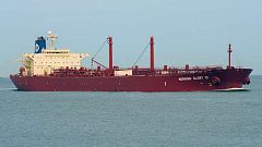 U.S. Navy Seals board tanker carrying oil from Libya rebel port