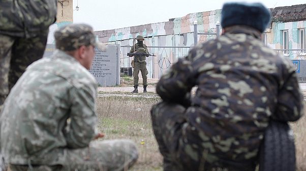 Confusión en torno a un asalto a una unidad militar ucraniana en Crimea Confusión en torno a un asalto a una unidad militar ucraniana en Crimea