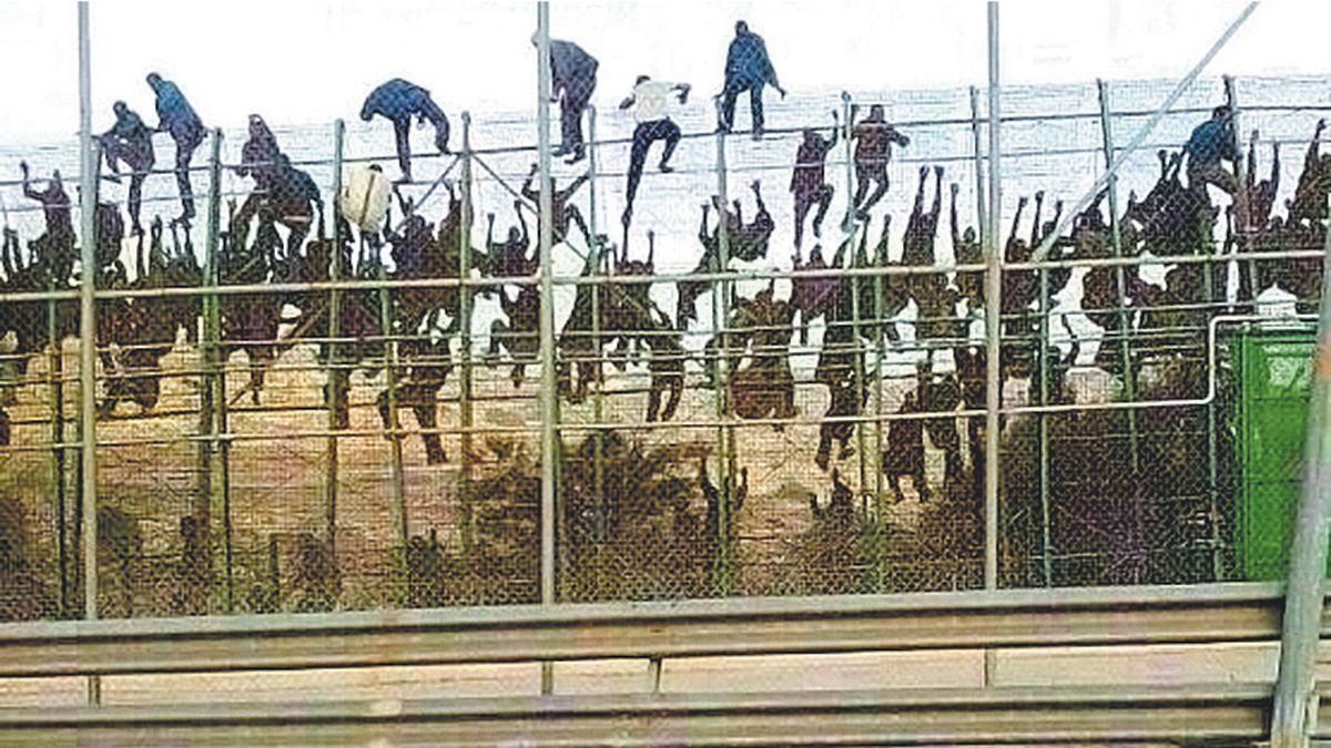 Ιταλία: Διέσωσαν 2.000 μετανάστες μέσα σε 48 ώρες!