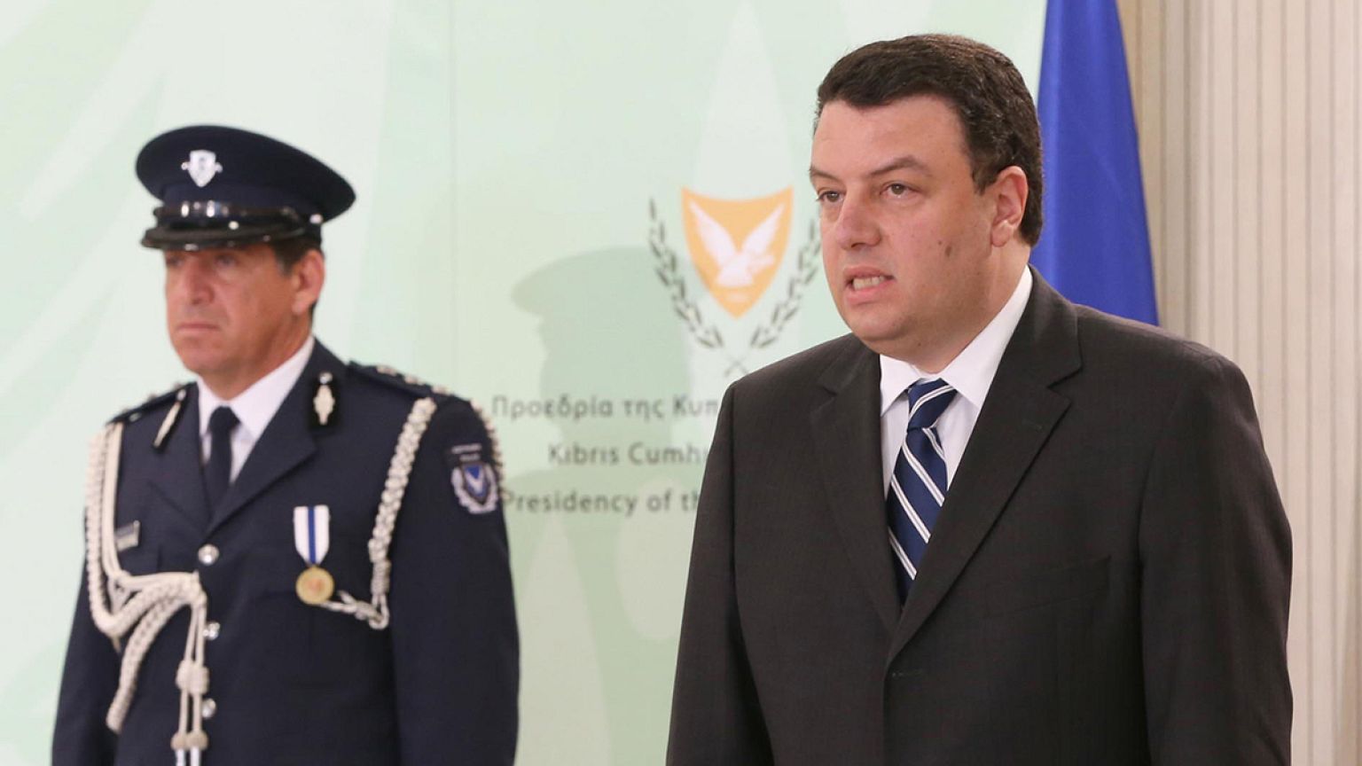 Κύπρος: Σε κλίμα βαρύτατου πένθους τελέστηκε η κηδεία του Τάσου Μητσόπουλου