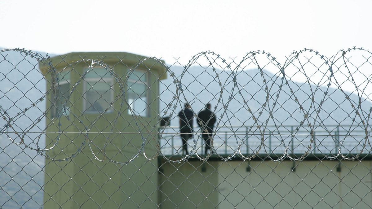 Ελλάδα: Νεκρός στο κελί του ο βαρυποινίτης που δολοφόνησε τον 46χρονο αρχιφύλακα