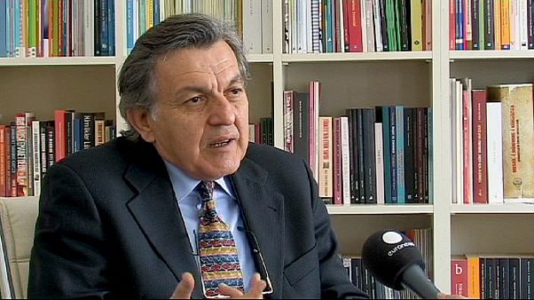 Turquia: Analista Bekir Ağırdır explica vitória do AKP apesar de todos os escândalos Turquia: Analista Bekir Ağırdır explica vitória do AKP apesar de todos os escândalos