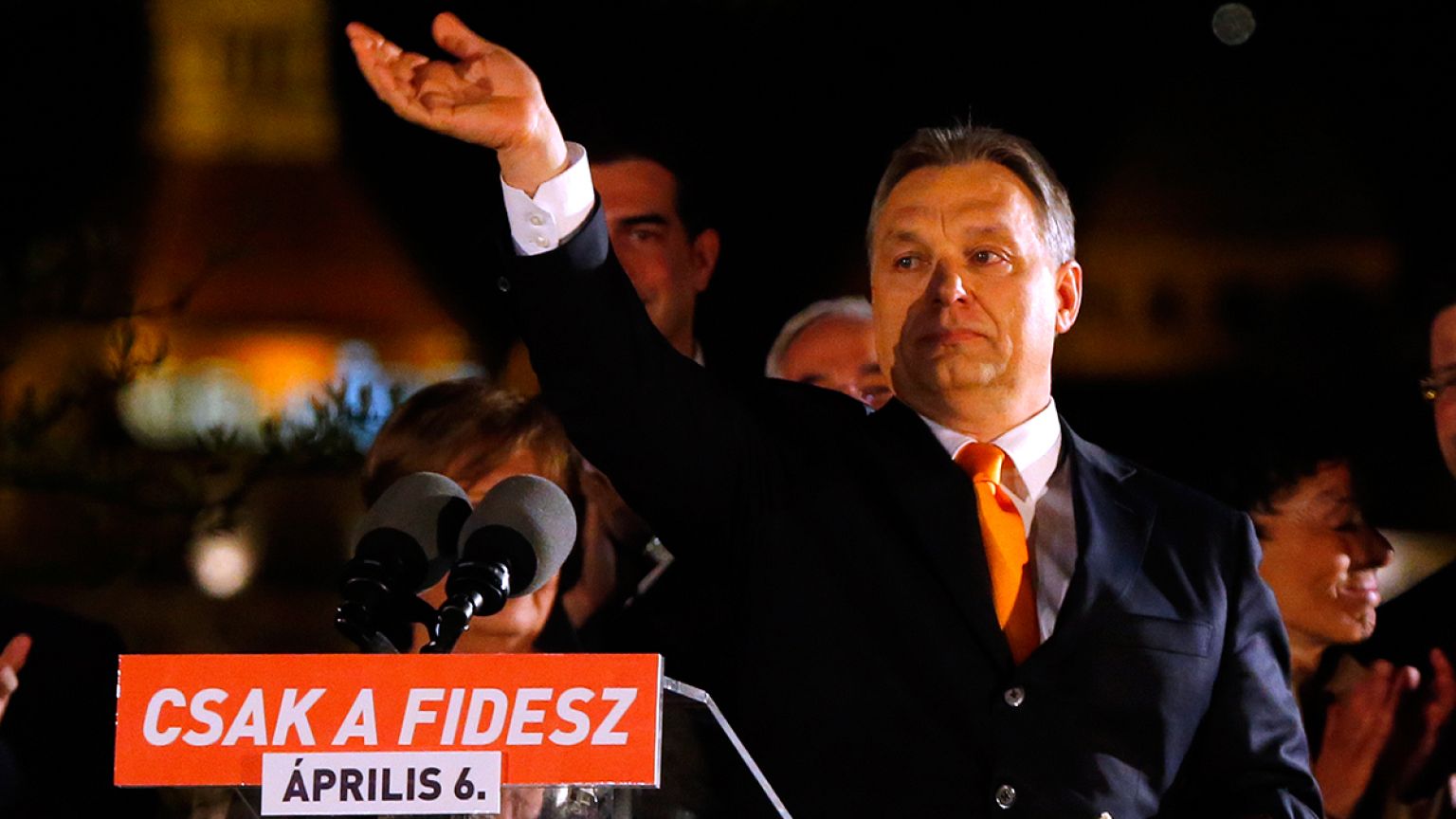 Külföldi lapok: Orbán zsarnok, nemzeti hős, Közép- Európa legsikeresebb politikusa