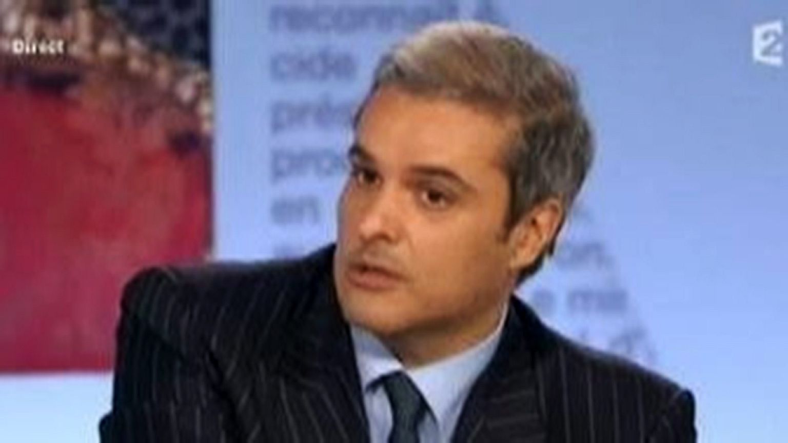 الحكومة المغربية تؤكد انها لن تمنع كتاب الأمير هشام الصادر أخيرا