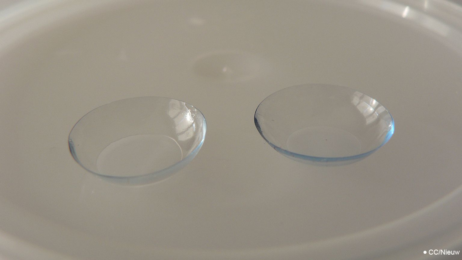 Google : après les lunettes, les lentilles