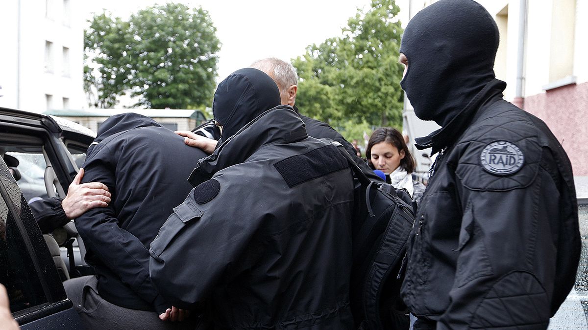 ستة اشخاص قيد الحجز الاحتياطي في فرنسا بشبهة الجهاد في سوريا