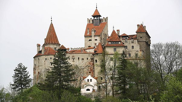 Eladó az erdélyi "Drakula-kastély" Eladó az erdélyi "Drakula-kastély"