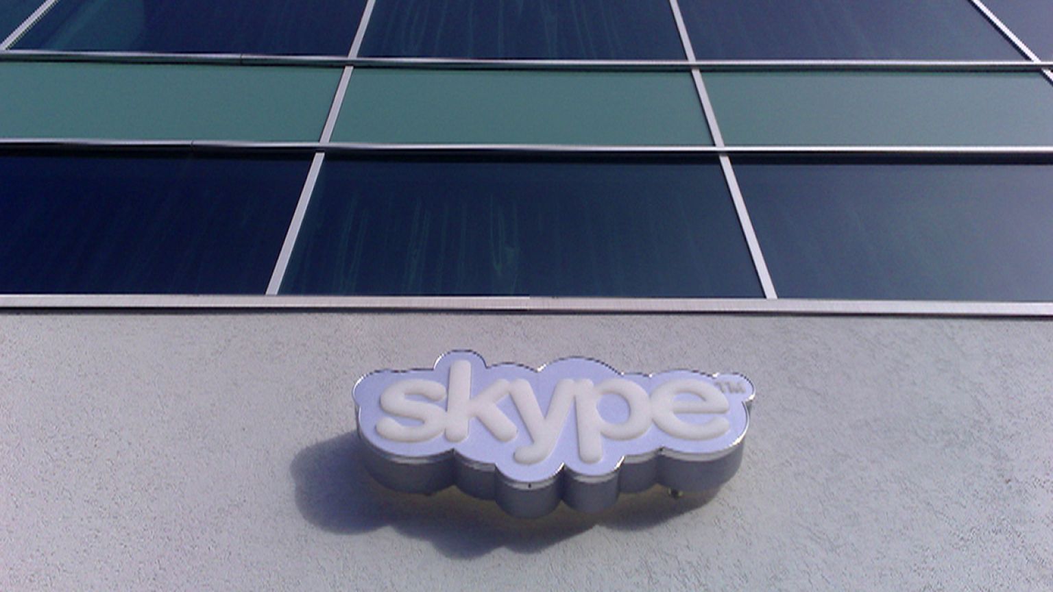 Valós idejű hangfordítással újít a Skype