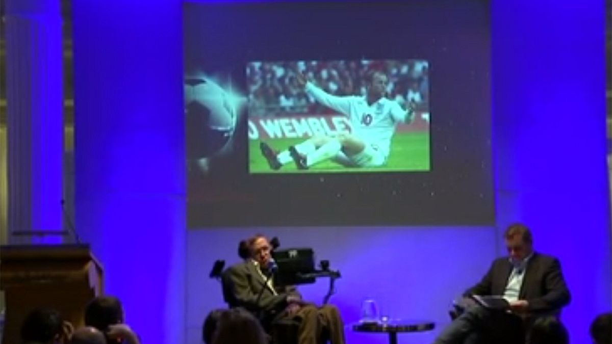 Hawking em socorro da seleção inglesa na Copa