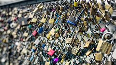 Pont-des-Arts, Paris und die Last der Liebe