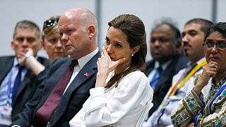 Angelina Jolie ev sahipliğinde cinsel şiddet zirvesi