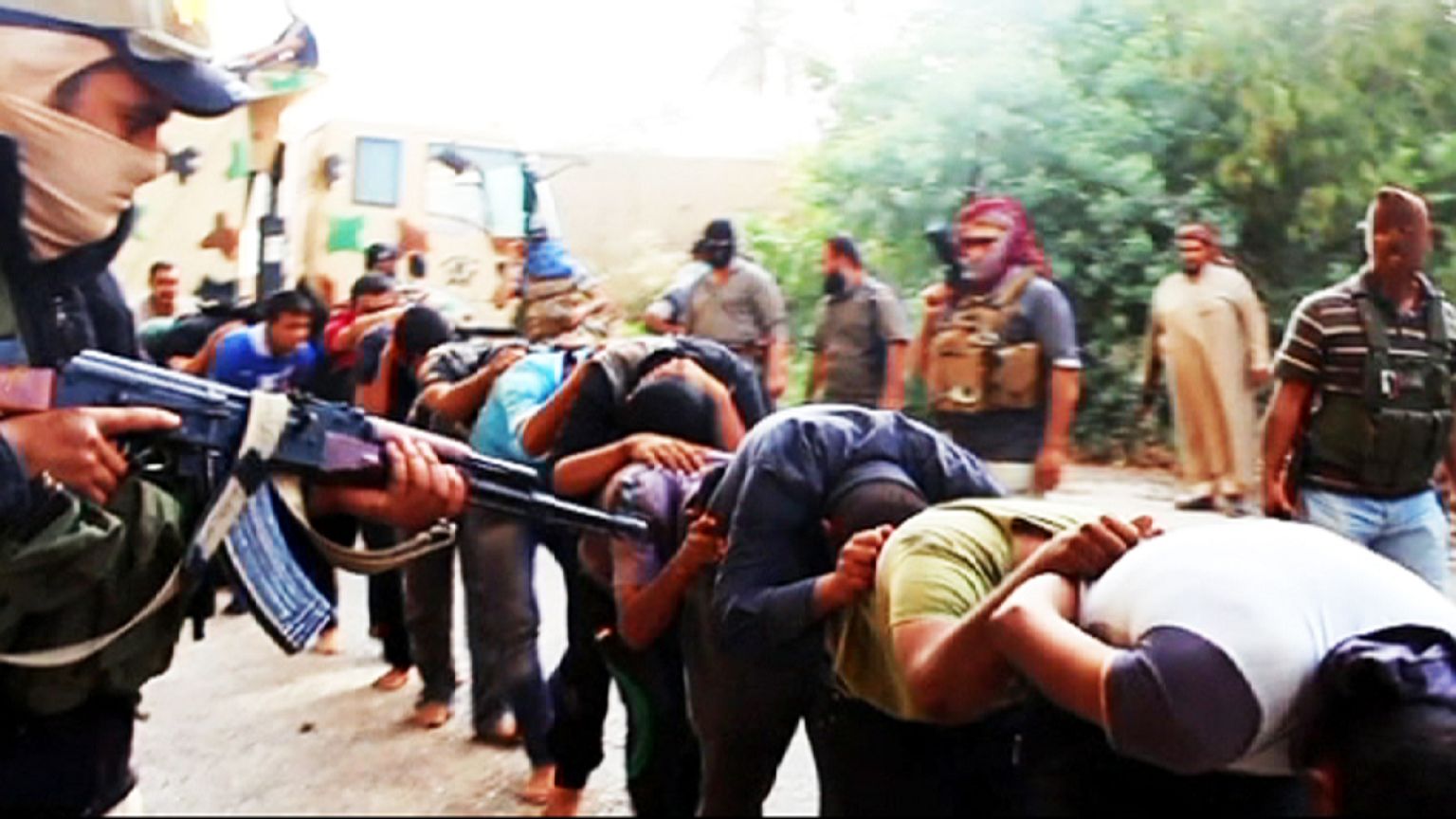 How much has social media helped the rise of Iraqi extremists ISIS?