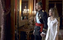 Felipe VI promete austeridad y renovación