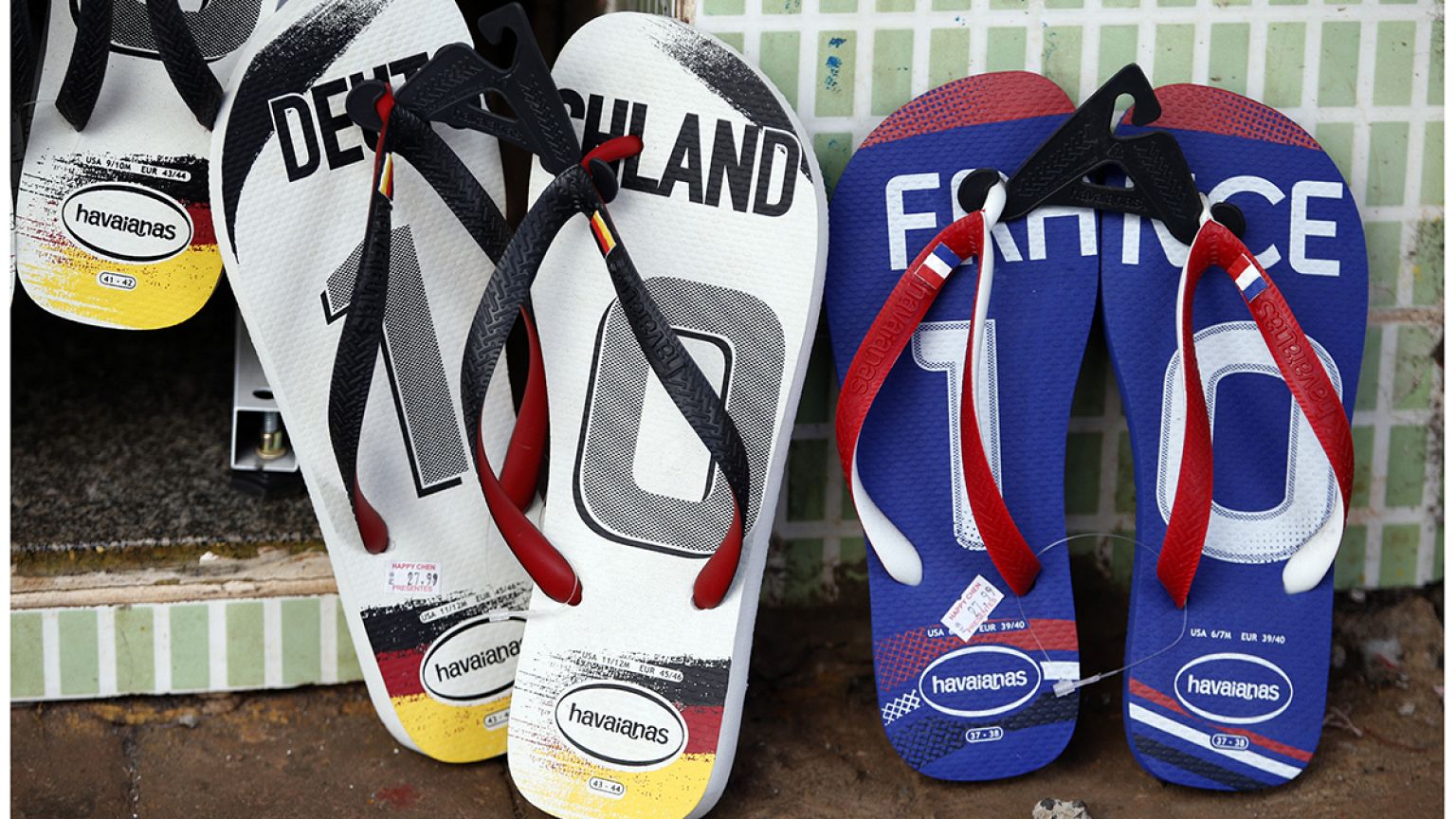 Foot : les chamailleries du "vieux" couple France-Allemagne
