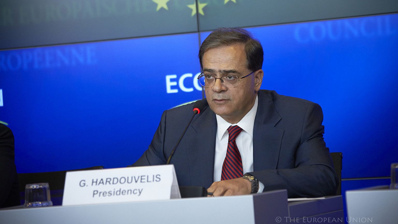 Έρχεται η τρόικα – 24 ώρη απεργία από την ΑΔΕΔΥ