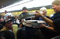 Πιλότος παρήγγειλε πίτσες για να ταΐσει τους επιβάτες!